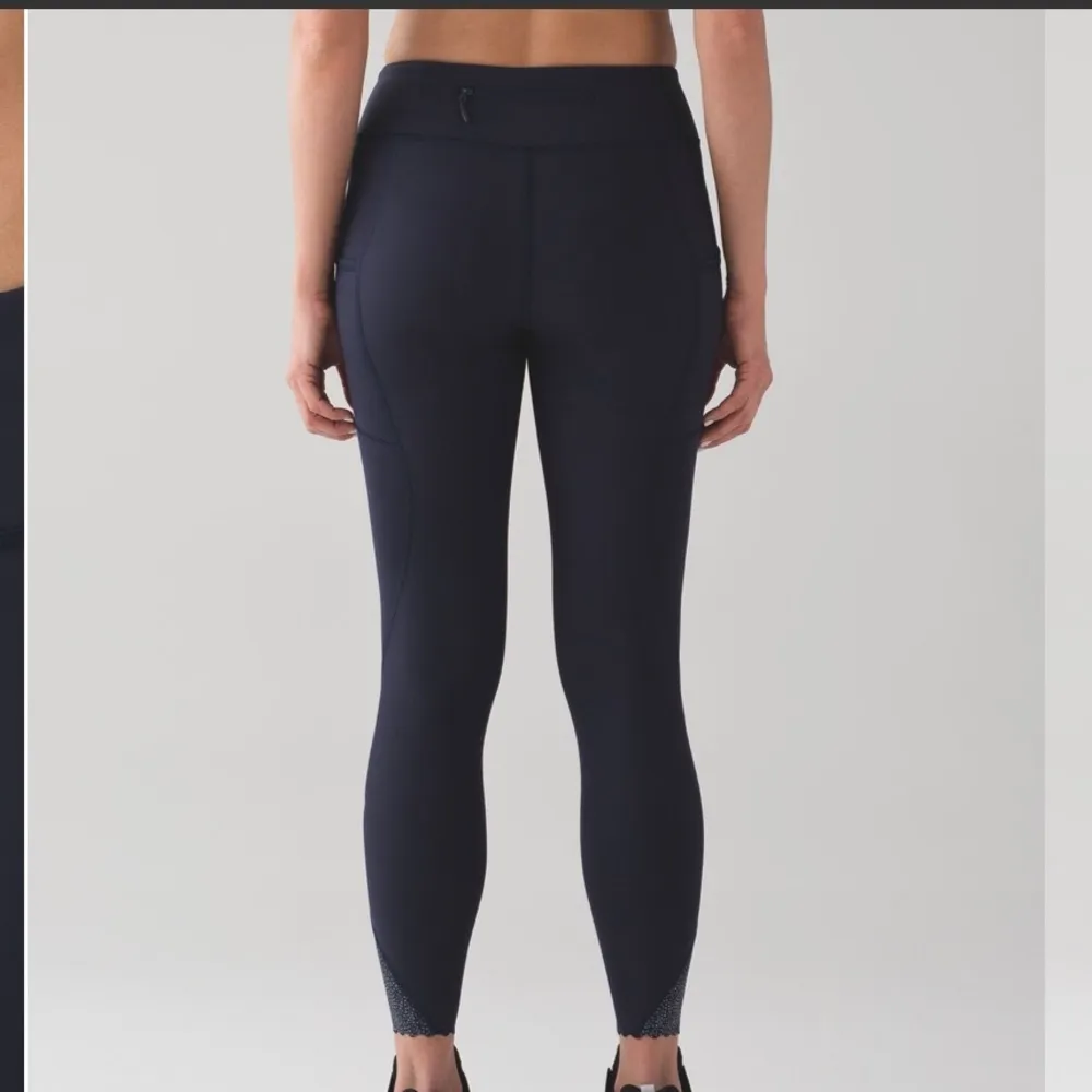 Lululemon Tight Stuff Tight II *25" in Midnight Navy Sz 8 GUC (Pilling) Workout - Image 6