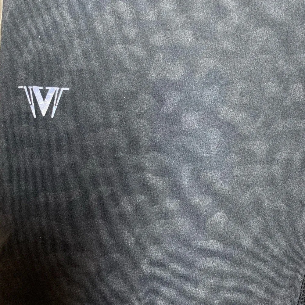 IVL Collective Chi Chi Active Black Leopard Leggings Size 6 - Image 8