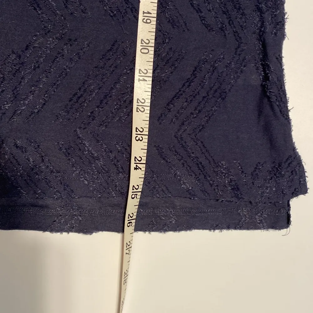 textured V-neck T-shirt top Chenille cold shoulder blue small - Image 8