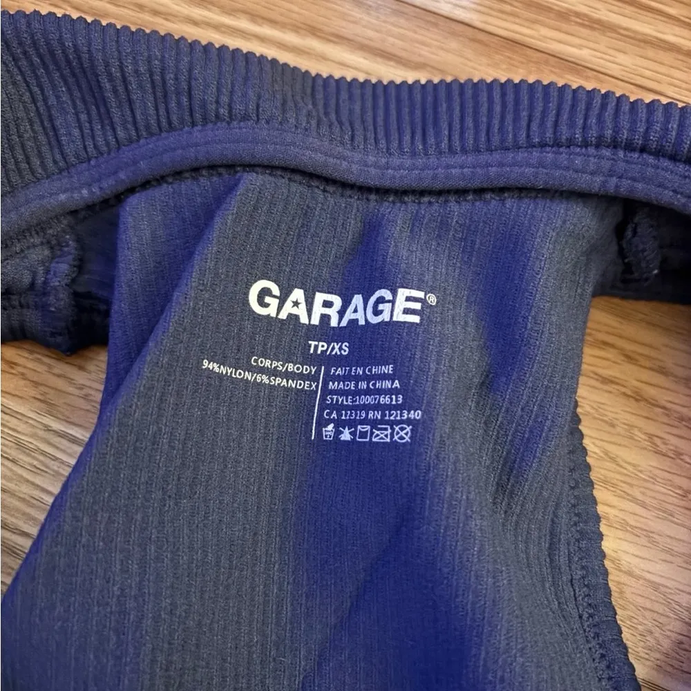 Garage Ribbed Crop Top Size XS - Image 3