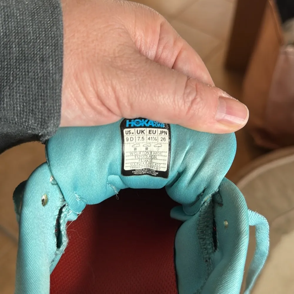 Hoka Women’s Clifton 8 Wide Blue Coral White Size 9D - Image 15