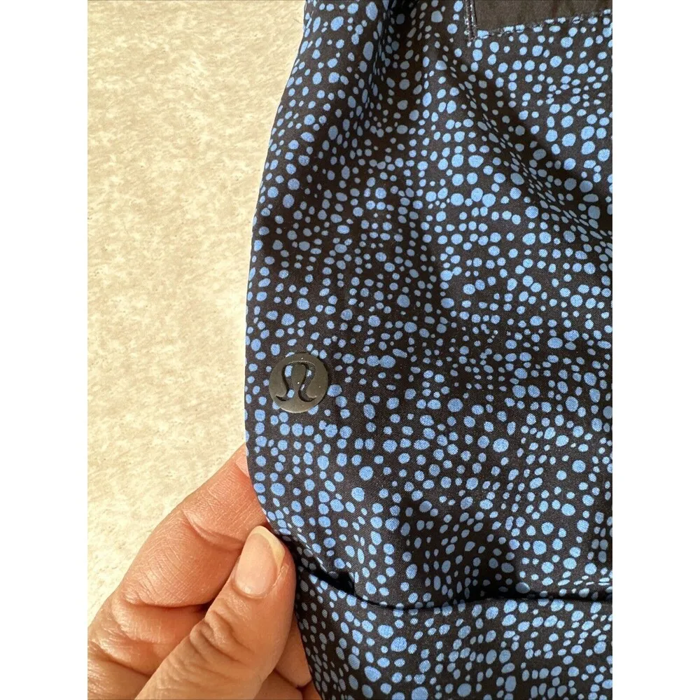 Lululemon Spring Break Away Short II Women Size 4 2.5" Inseam Blue Black Pockets - Image 3