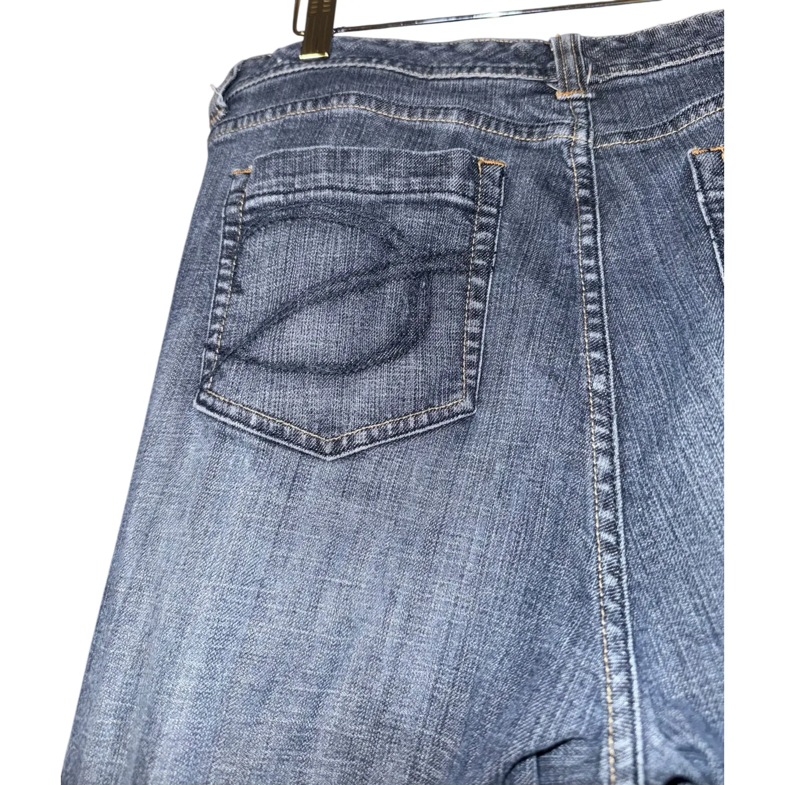 Chicos Platinum Straight Leg Jeans Women's 10 (1.5) Stretch Denim Medium Wash - Image 8