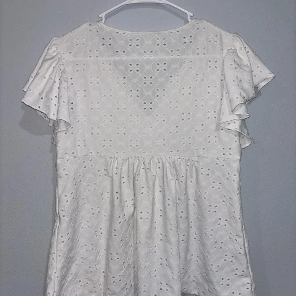 White Flutter Sleeve Ruffled Blouse Size M - Image 2