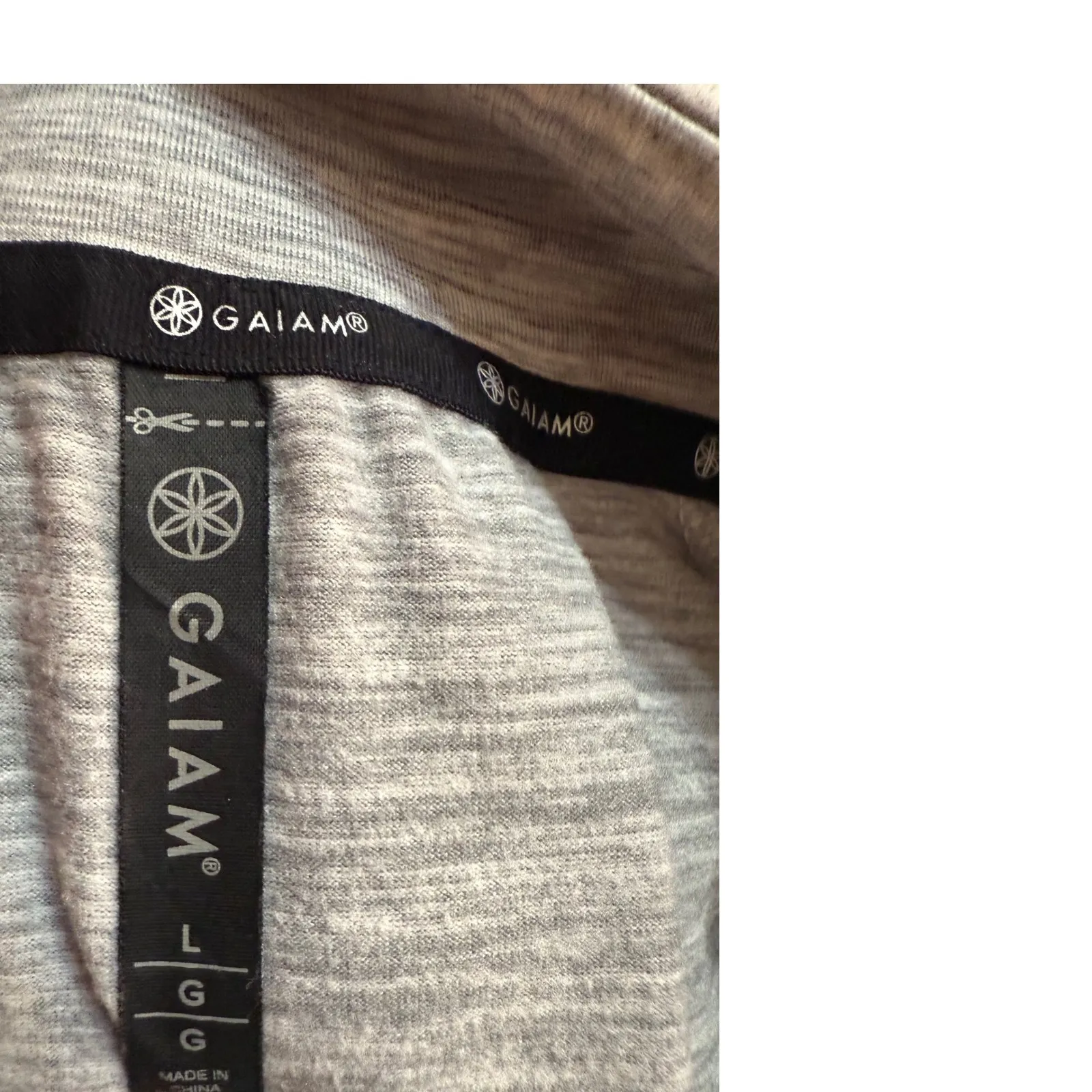 Gaiam Womens‎ Gray Heathered Half Zip Pullover Thumb Hole Athletic Top - Image 5