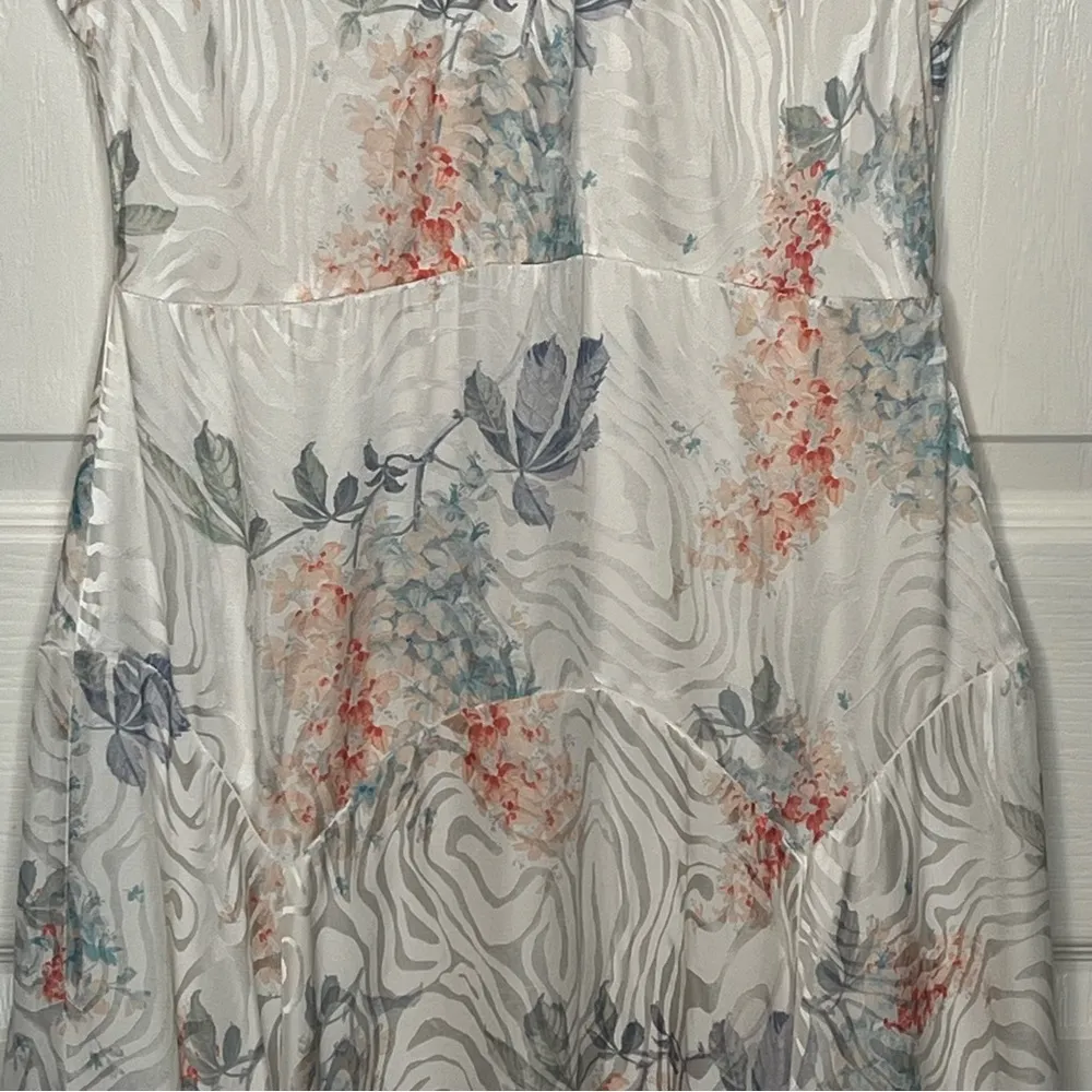 Rebecca Taylor Sz 4 Silk Blend Short Sleeve Hydrangea Floral Dress Snow Combo - Image 4