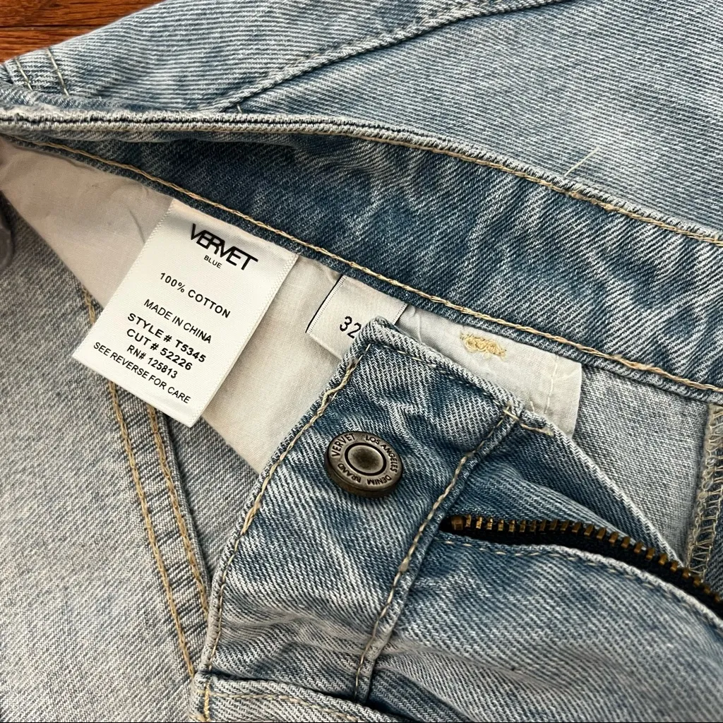 Vervet “Leslie” 90’s Vintage Flare Distressed Jeans - Image 9