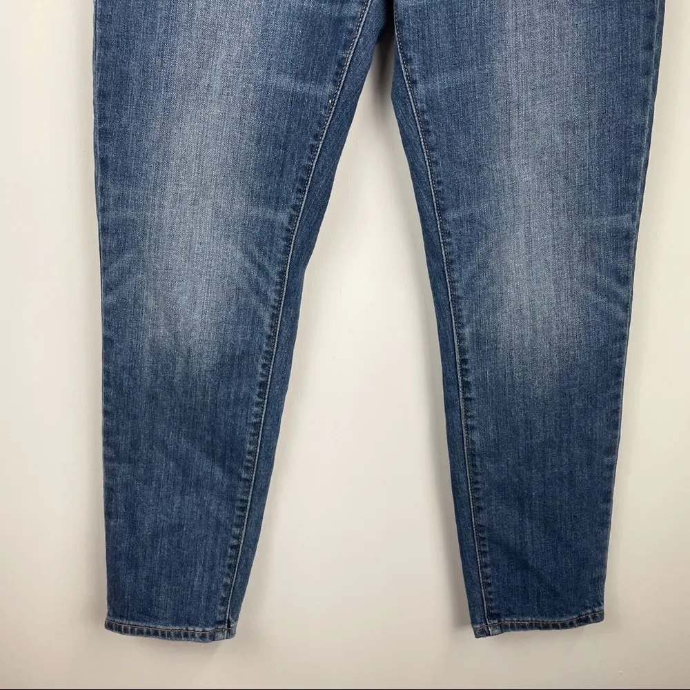 Levi’s 711 Skinny Medium Dark Wash - Image 5