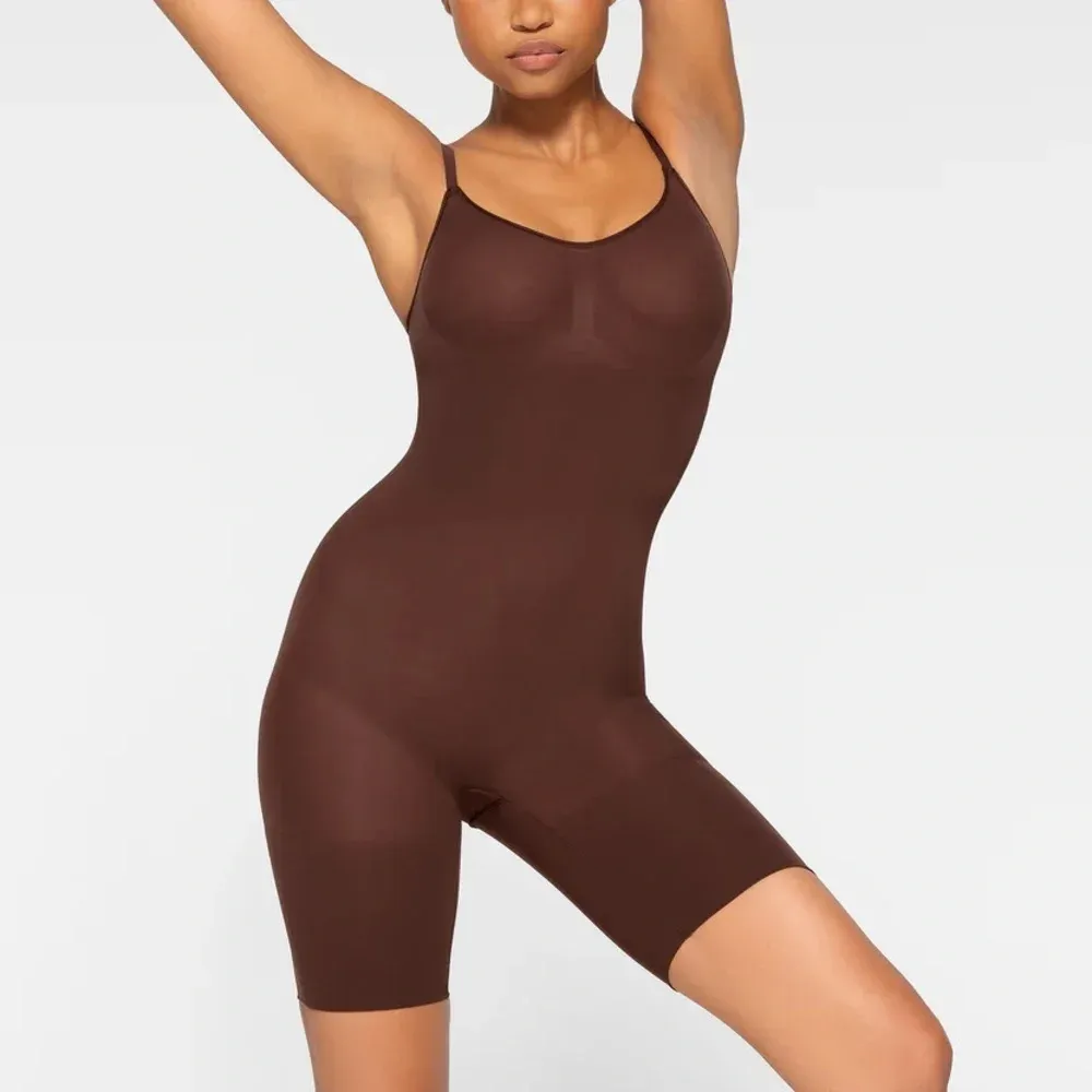 SKIMS, SEAMLESS SCULPT MID THIGH BODYSUIT NWOT‎ Cocoa brown size XL - Image 7
