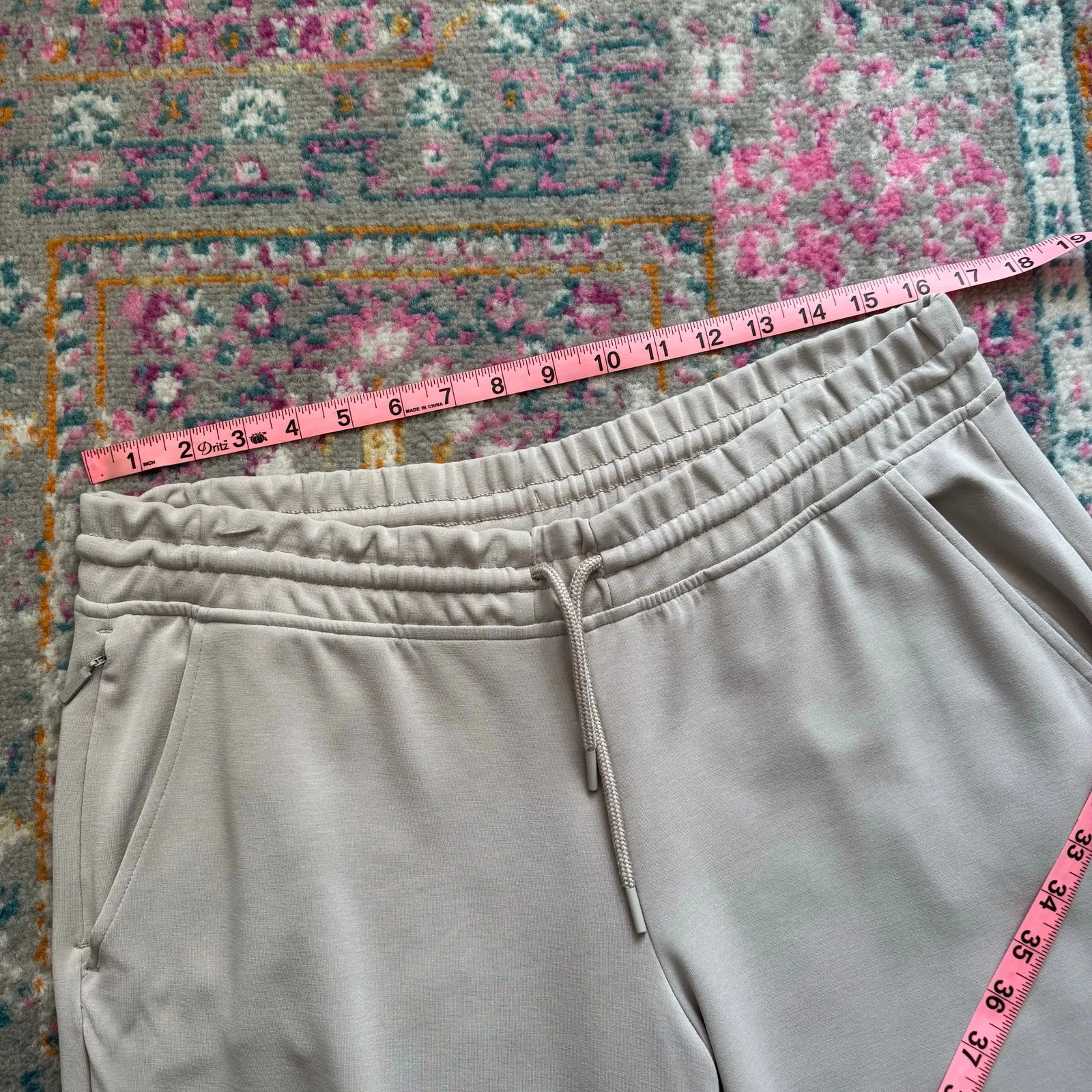 Athleta Seasoft Straight Crop Pants Abalone Grey Beige Women’s Size Large - Image 8