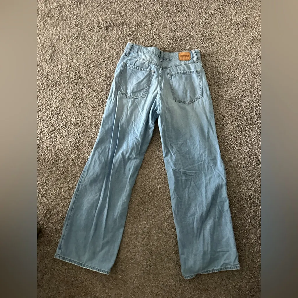 Hollister Light Blue Distressed Ultra High Rise Baggy Jeans size 4/27 - Image 5