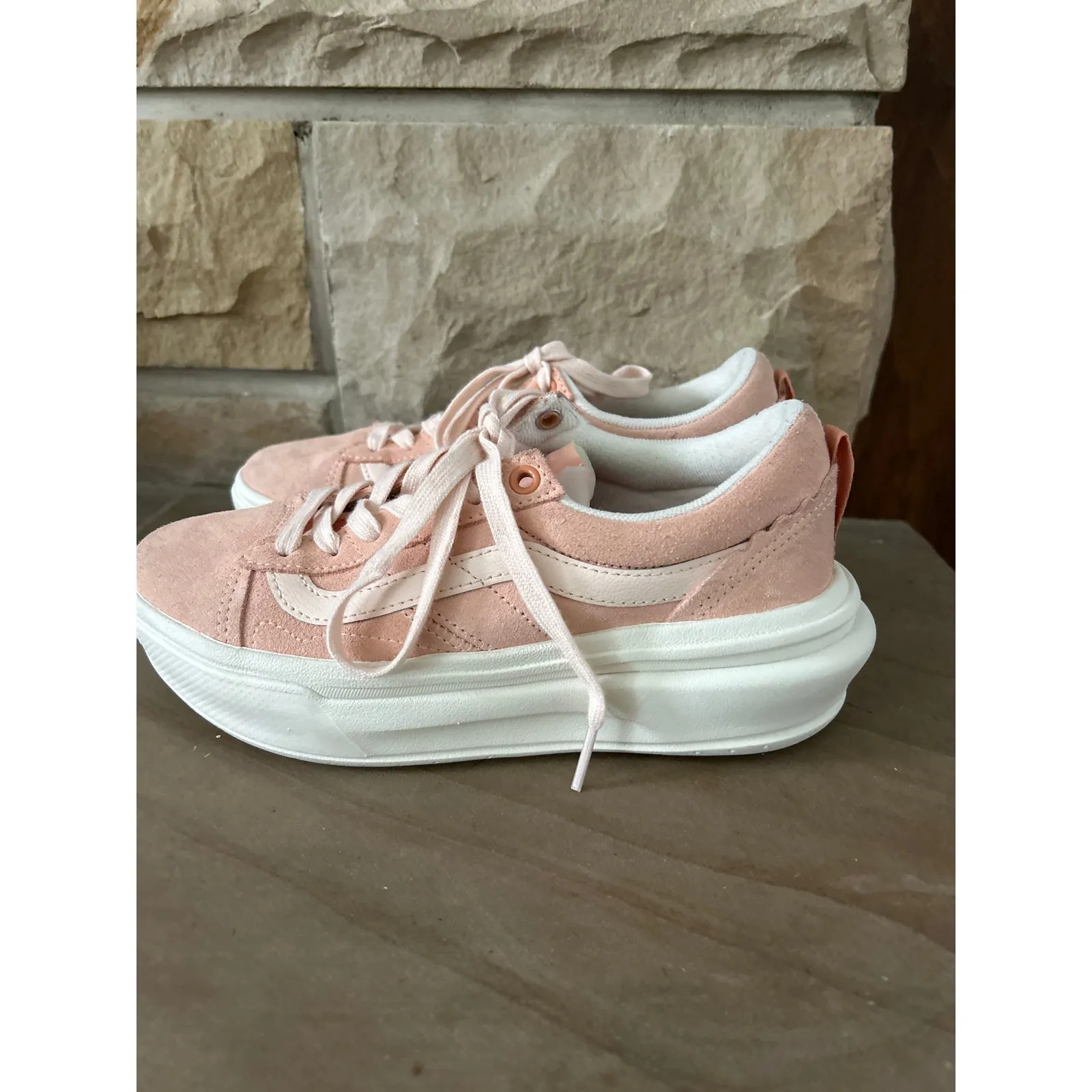 NEW! Vans Old Skool Overt CC Plus 'Pink/White' in women’s 6.5. NWOB - Image 3
