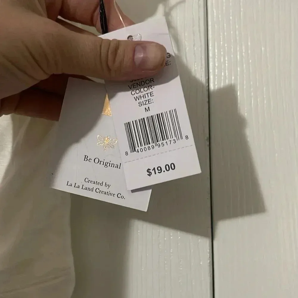 Originality buttery soft white crop tank top NWT M Size M - Image 3