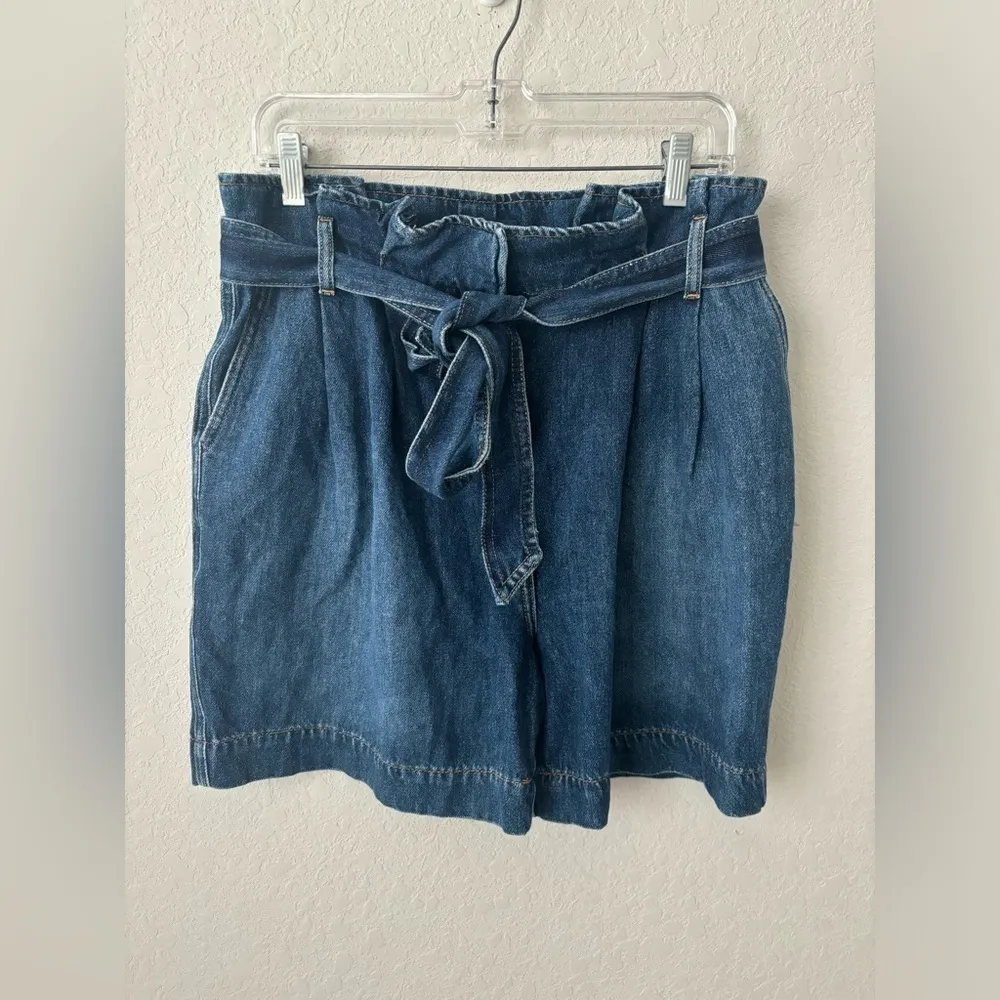 Boden paper bag high waisted shorts size 8 Blue - Image 4