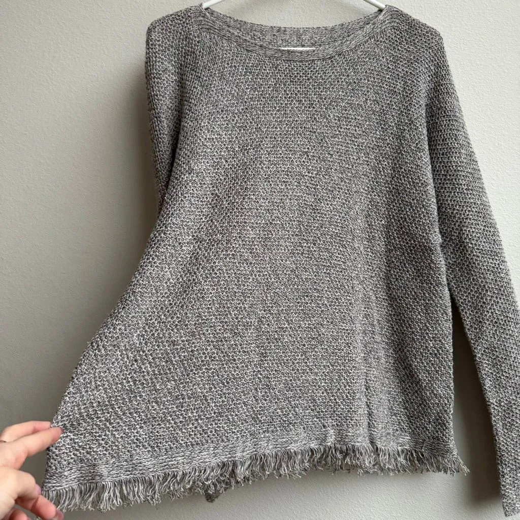 Eileen Fisher 100% Organic Linen Fringe Hem Knit Gray Sweater Size Medium? - Image 2