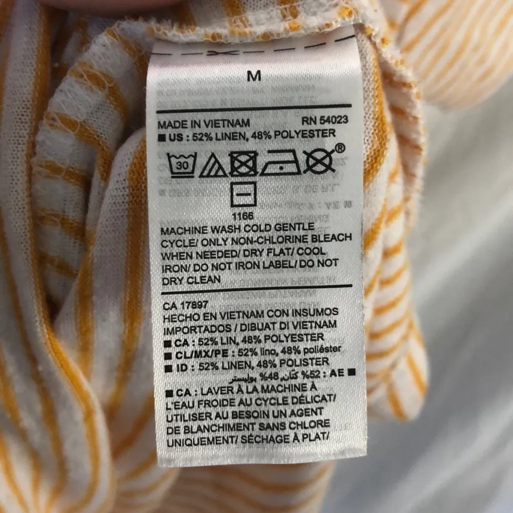 Old Navy Shirt Size M - Image 5