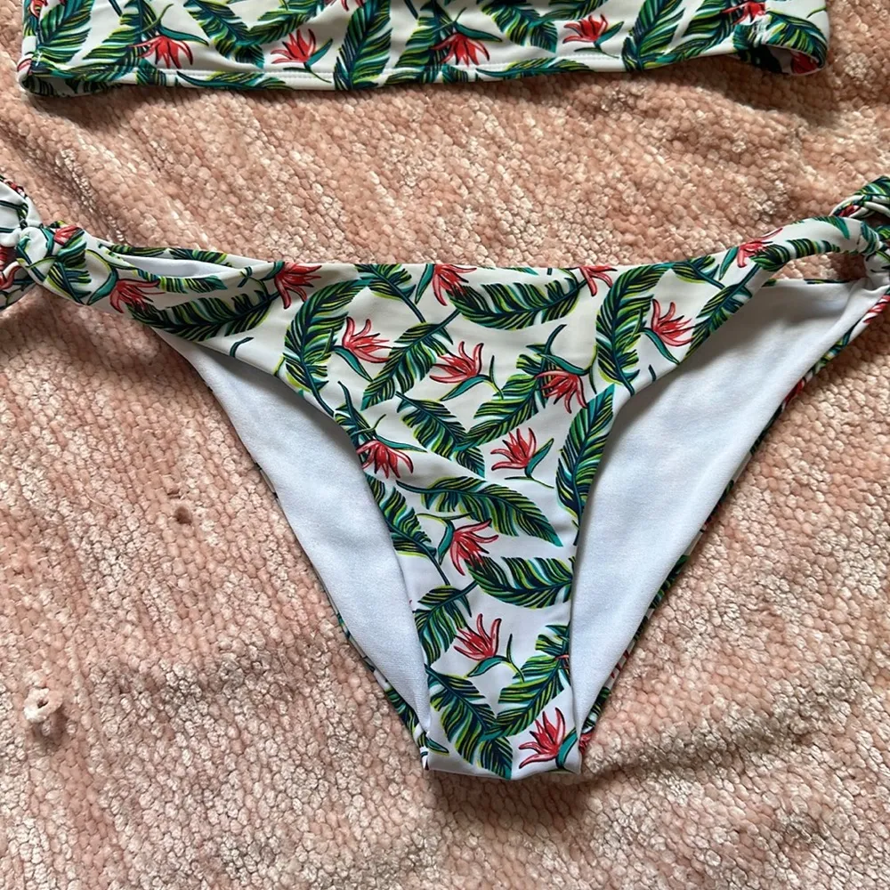 Cap Sleeve Tropical Bikini - Image 3