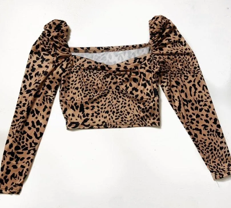 Boutique Leopard Crop Top - Image 2