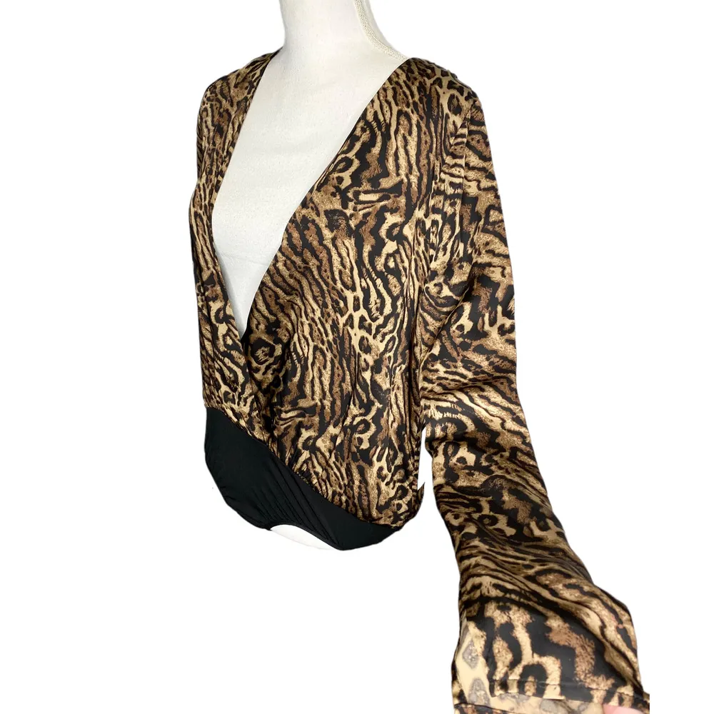 Good American Flowing Faux Wrap Front Long Sleeve Bodysuit Jaguar Womens Size 1 - Image 5