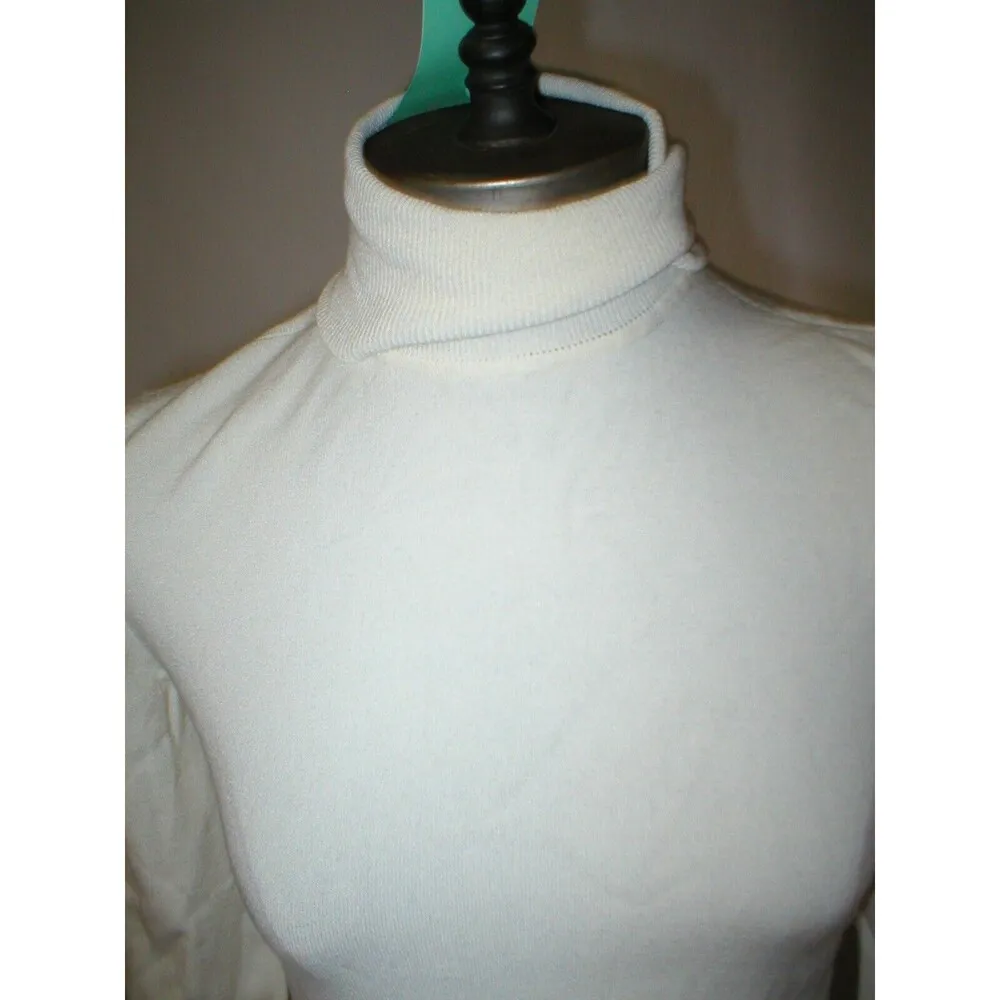 NWT New Womens 6 RED Valentino Off White Beige LS Turtleneck Italy 42 Top Design - Image 3