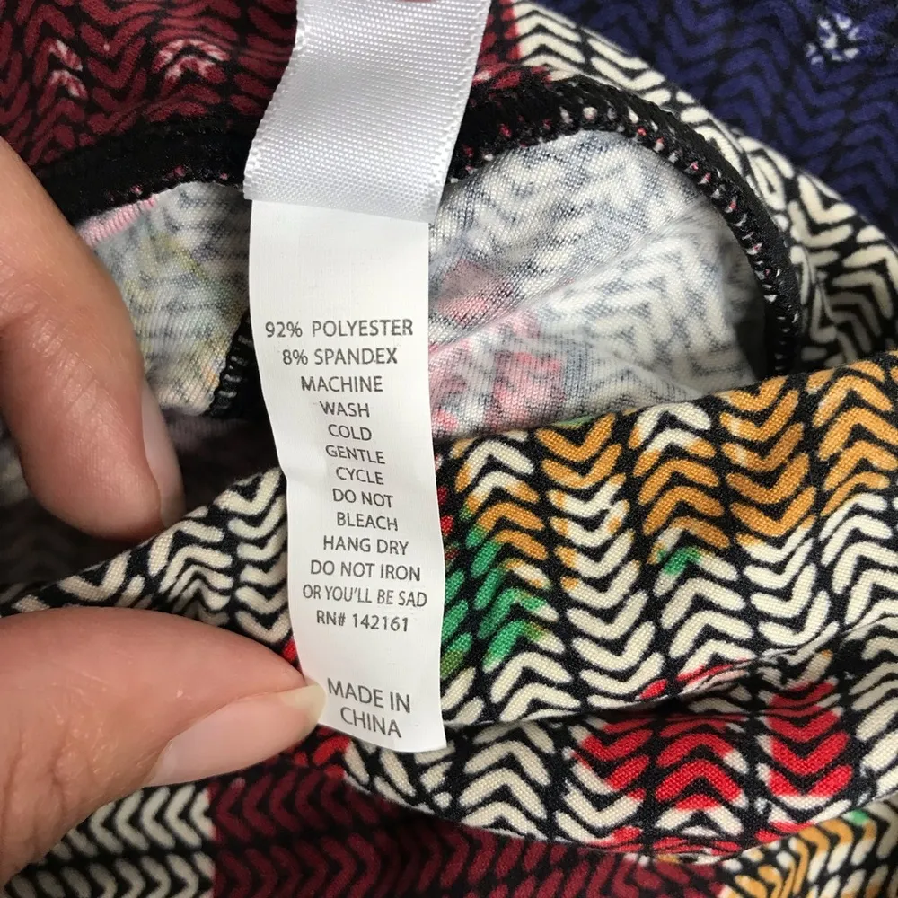 🎄2 for $20🎄Lularoe Christmas Leggings Size Tween - Image 5