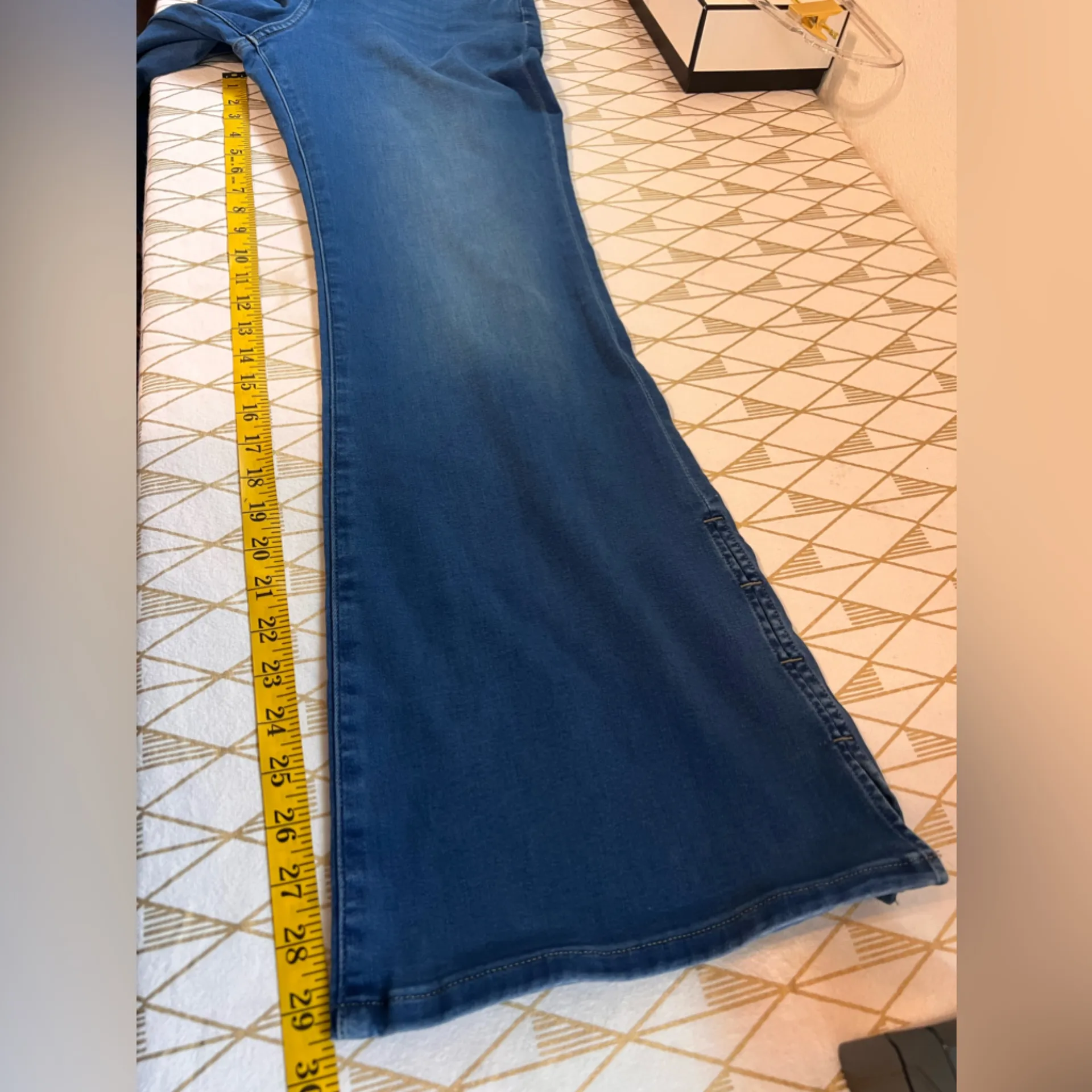 Express NWT 70’s Boot Cut Flare Mid Rise Hyper Stretch Denim Jeans Size 8 - Image 11