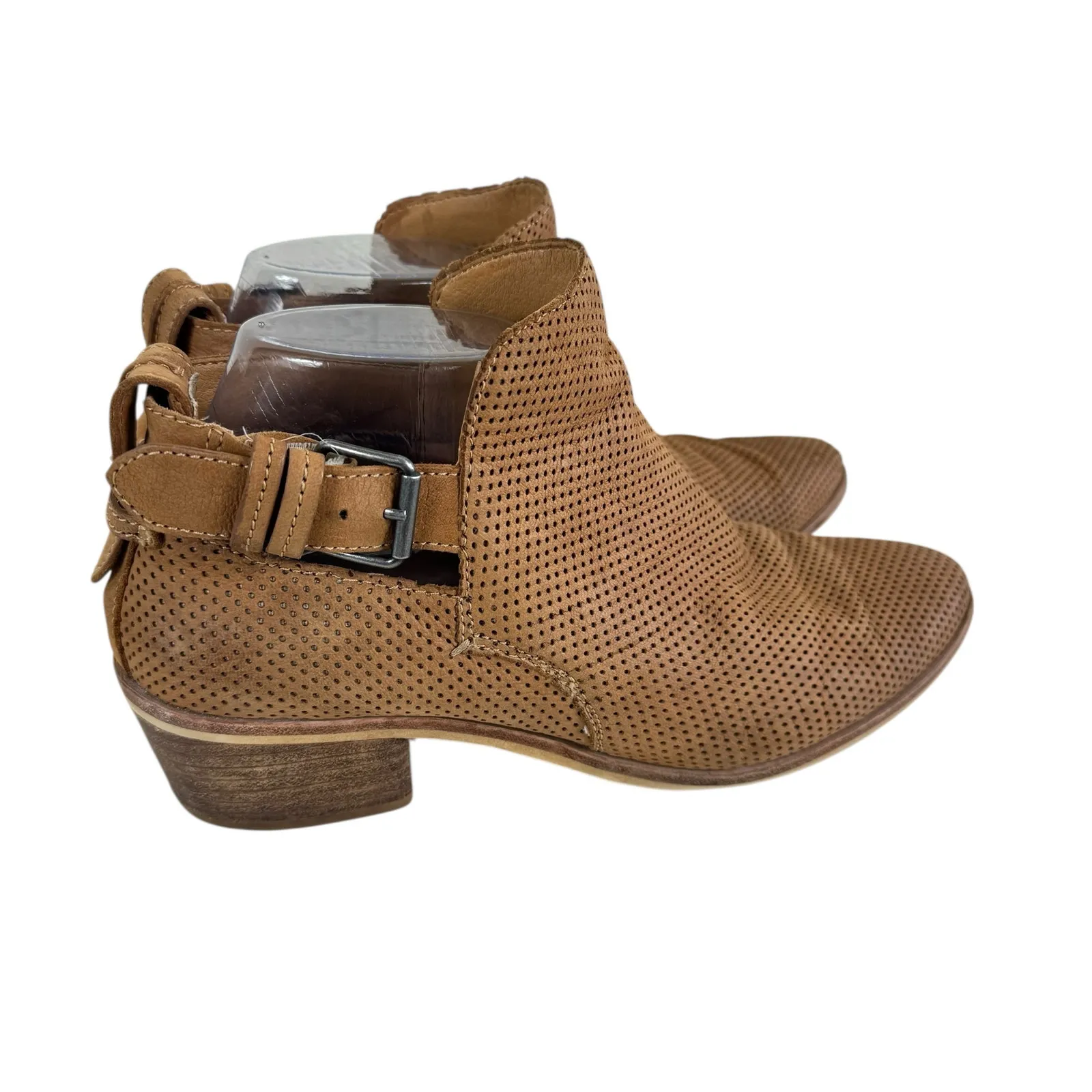 Dolce Vita Camel Perforated Leather Heeled Buckled Block Heel Ankle Booties Sz 8 Brown - Image 2