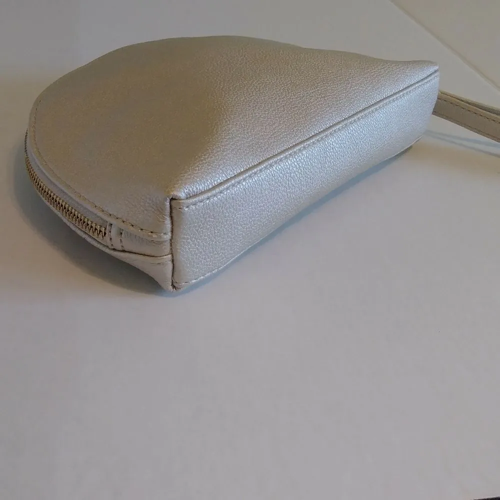 Banana Republic Light Metallic Gold Clutch Bag - Image 3