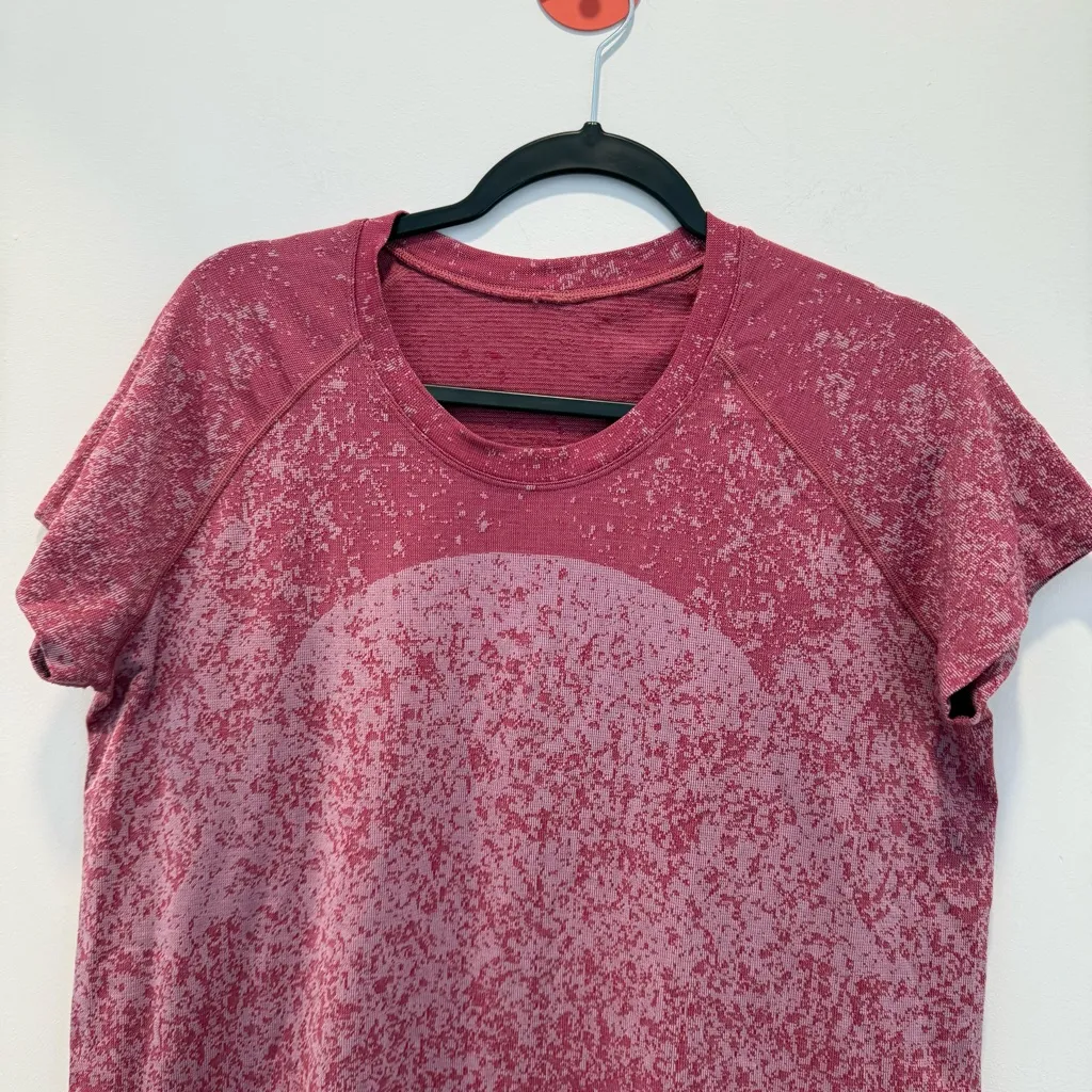 Lululemon Swiftly Tech Short Sleeve Shirt 2.0
Gradient Block Pomegranate si 14 - Image 5