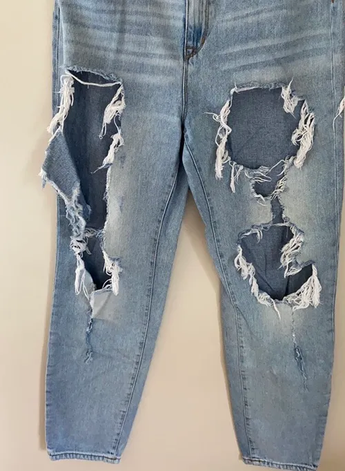 BDG Extremely Ripped Jeans - Image 3