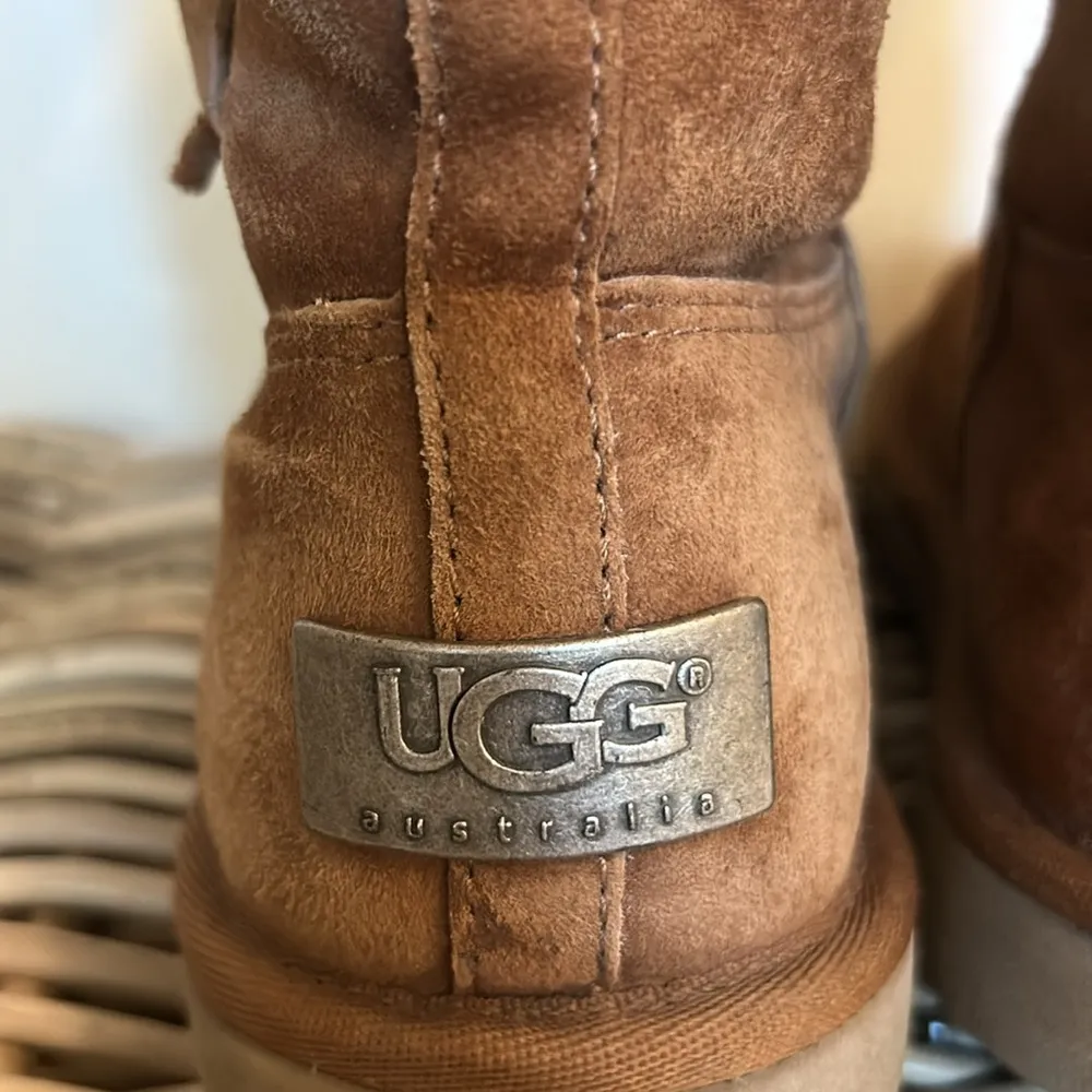 UGG Australia Upside Womens Size 5 Brown Suede Sheepskin Lace up BOOTS - Image 3