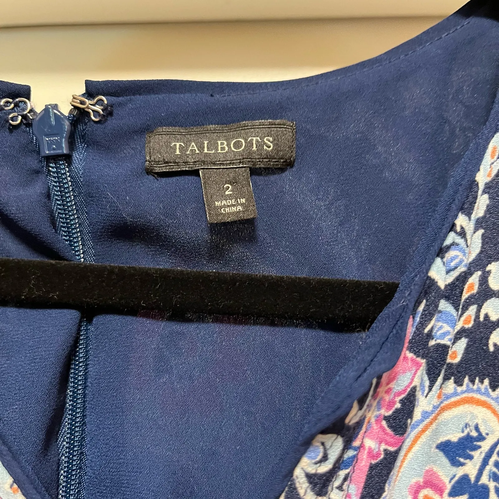 Talbots Maxi Dress Sleveless Notch Neck Navy Blue Pink Paisley Size 2 - Image 6