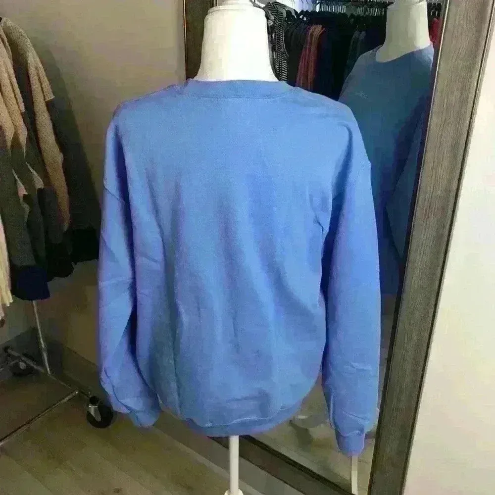 Blue Embroidered Crewneck Sweatshirt "Be Kind" - Image 4