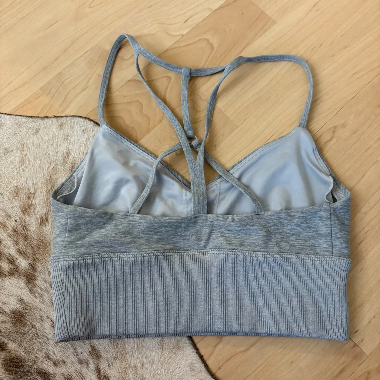 ALO Yoga Alosoft Lavish Sport Bra Grey/ Slate Heather Size Extra Small - Image 4