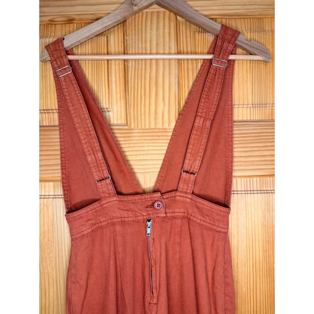 Dollhouse Rust Wide Leg Jumpsuit Deep V Utility Pockets Size 3 - Image 4