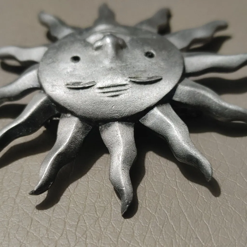 Sun Brooch Pin Vintage Pewter Smiling Unique Sunburst JJ Piece Silver - Image 6