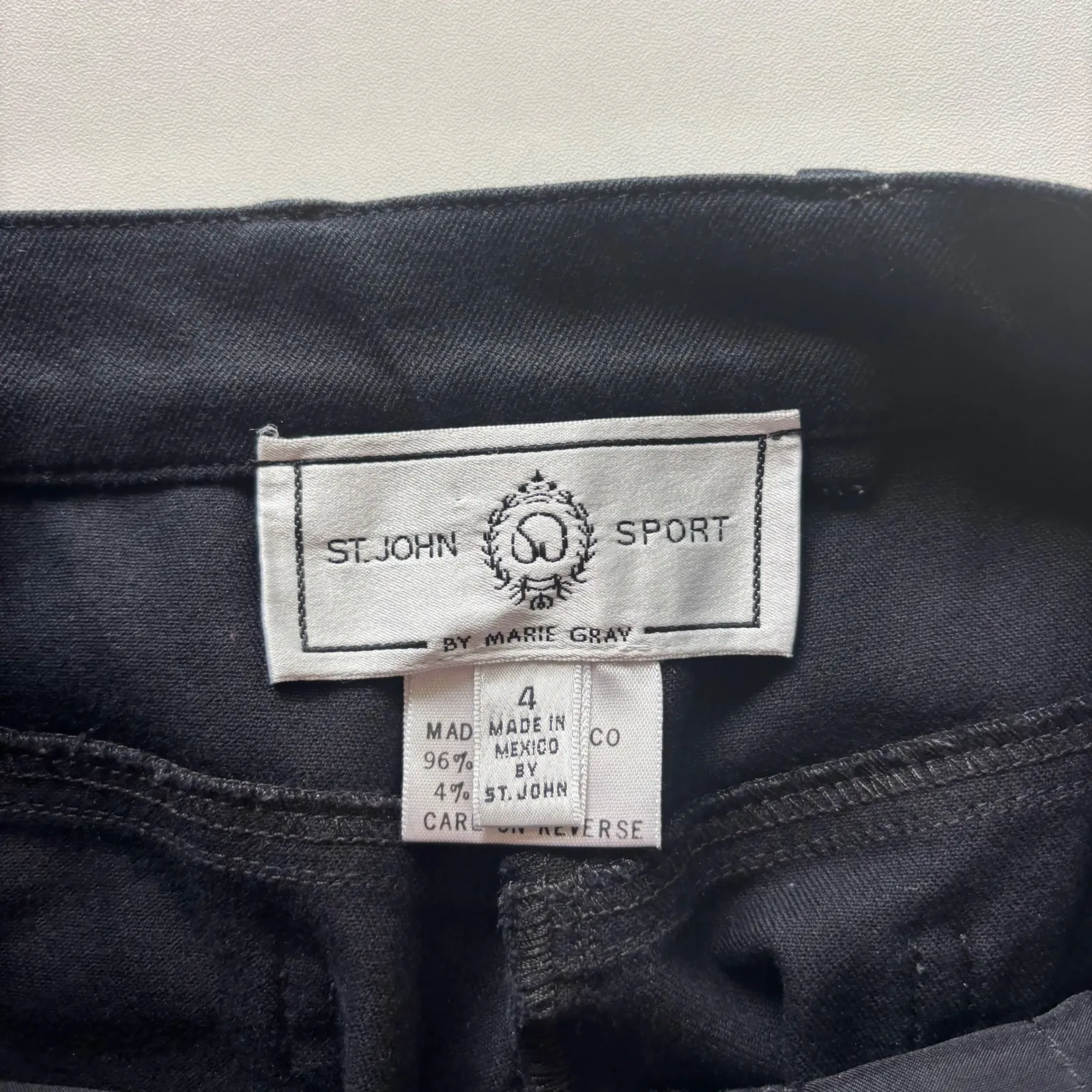 St. John Sport Black High Waist Gold Detail Straight Leg Pants Women's 4‎ - Image 4