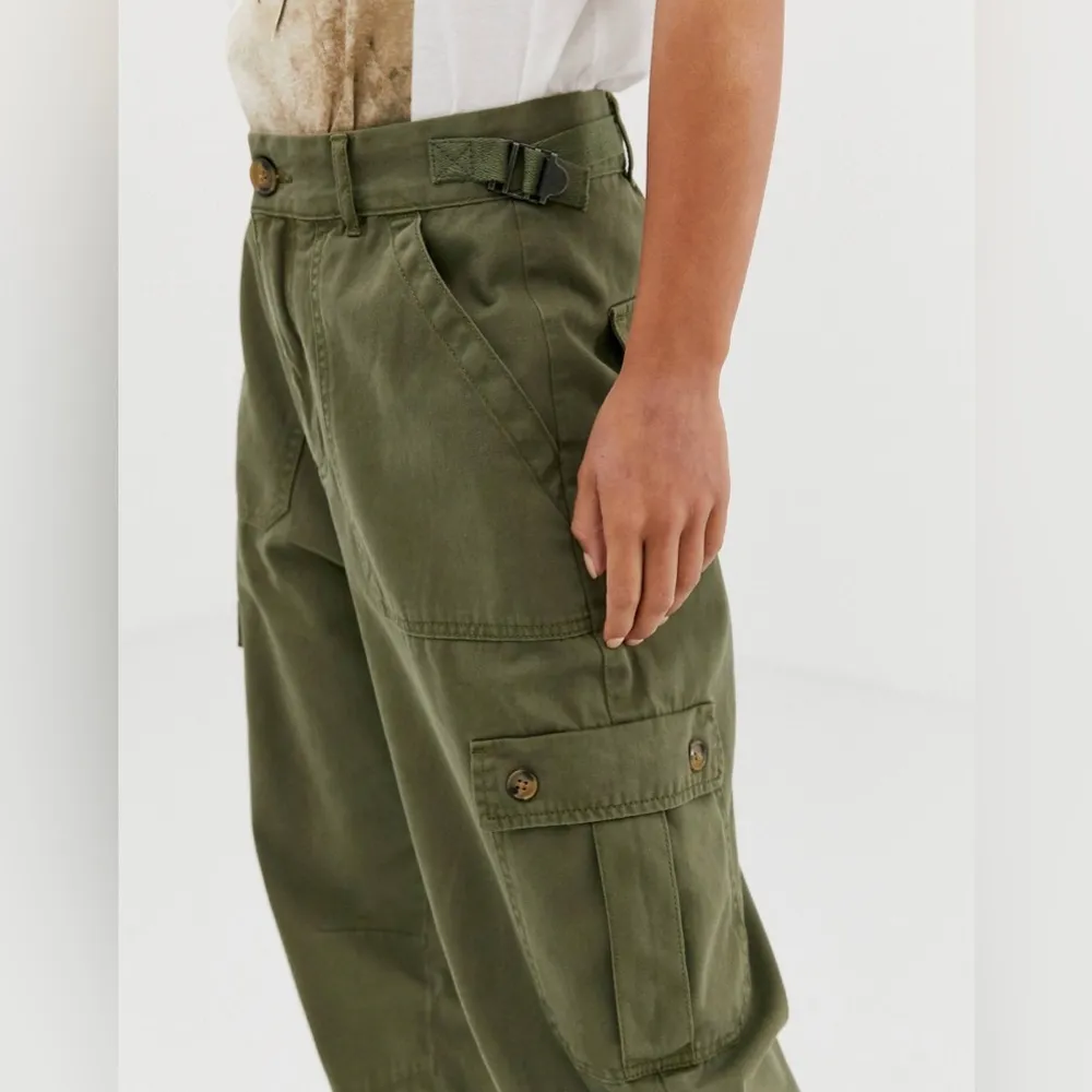 PULL AND BEAR fasten tab cargo pants in khaki - Image 9
