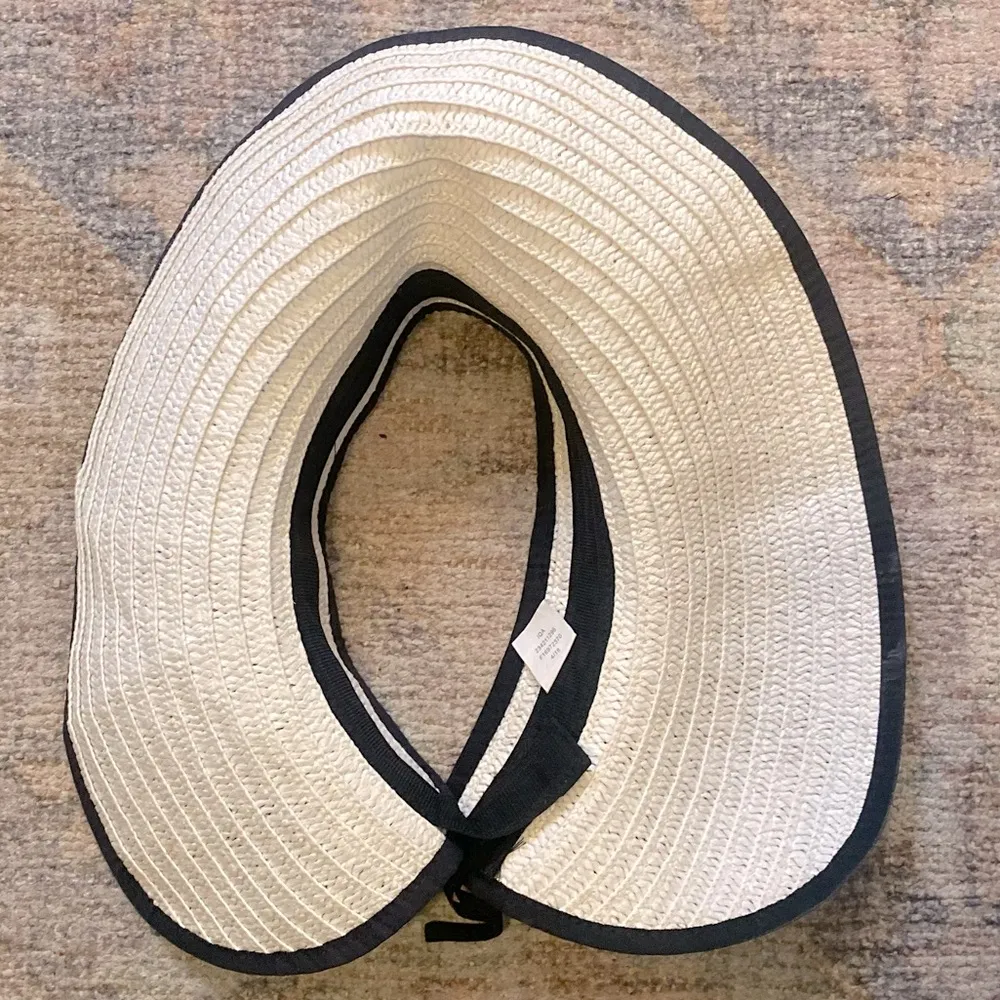 Brand Straw Adjustable Sun Visor in Black Trimmed Ivory - Image 11