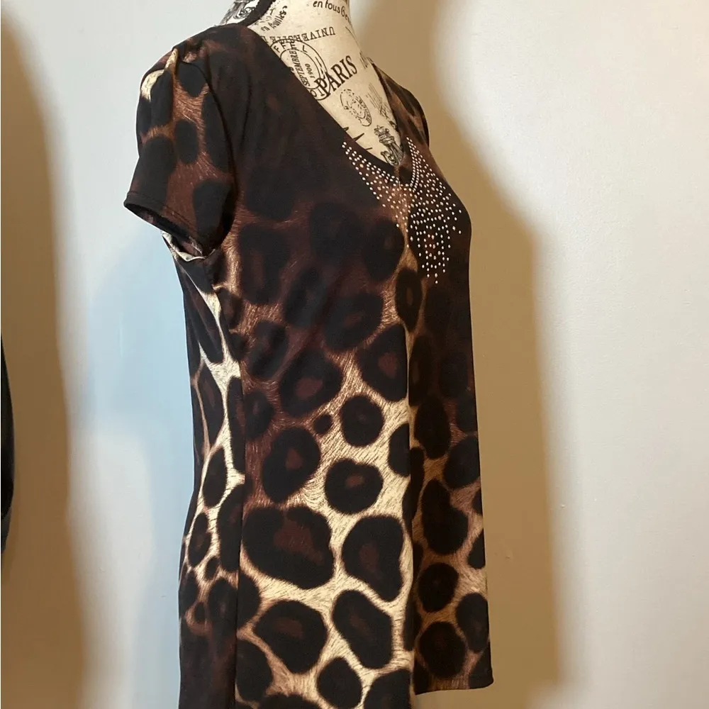 RHINESTONE EMBELLISHED ANIMAL PRINT CAP SLEEVE TOP W/ASYMMETRICAL HEM SIZE SM - Image 6