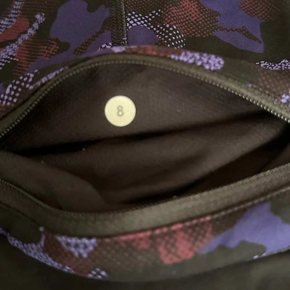 Lululemon Pace Rival Crop Hounds
Camo Emperor Blue Black / Black Size 8 - Image 9