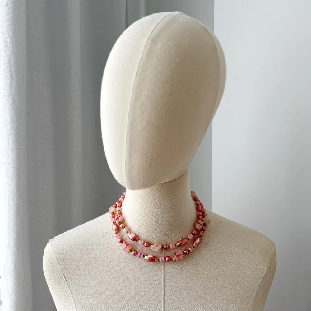 Vintage Pink Gold Tone Double Layered Faux Pearl Plastic Beaded Estate Necklace - Image 2
