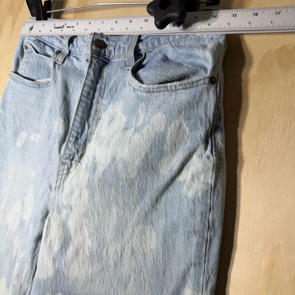 Levi’s 70s High Slim Straight Jeans Women’s 30 Light Wash Bleached Distressed - Image 4