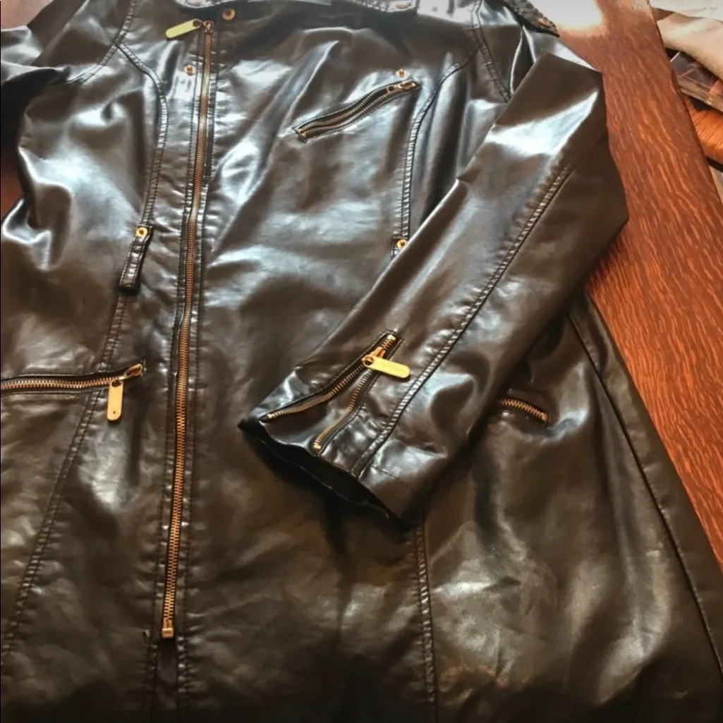 LAST CHANCE - Image 3