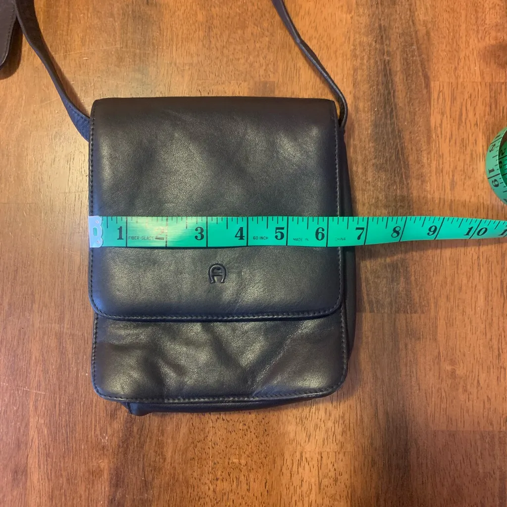 Etienne Aigner Navy Blue Leather Crossbody Bag Adjustable Strap Magnetic Snap - Image 9