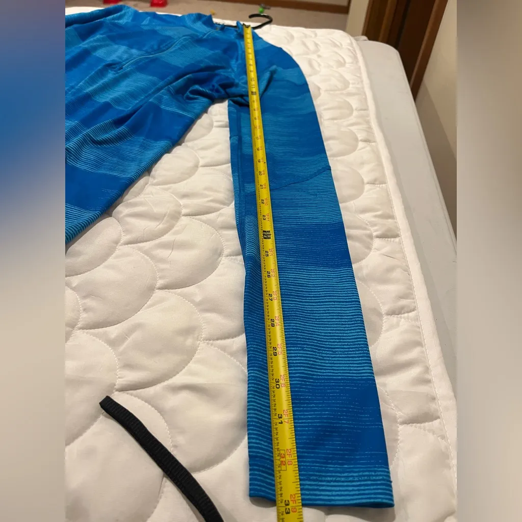 Reebok Women’s Long Sleeve Athletic Quarter-Zip – Size Medium - Image 6