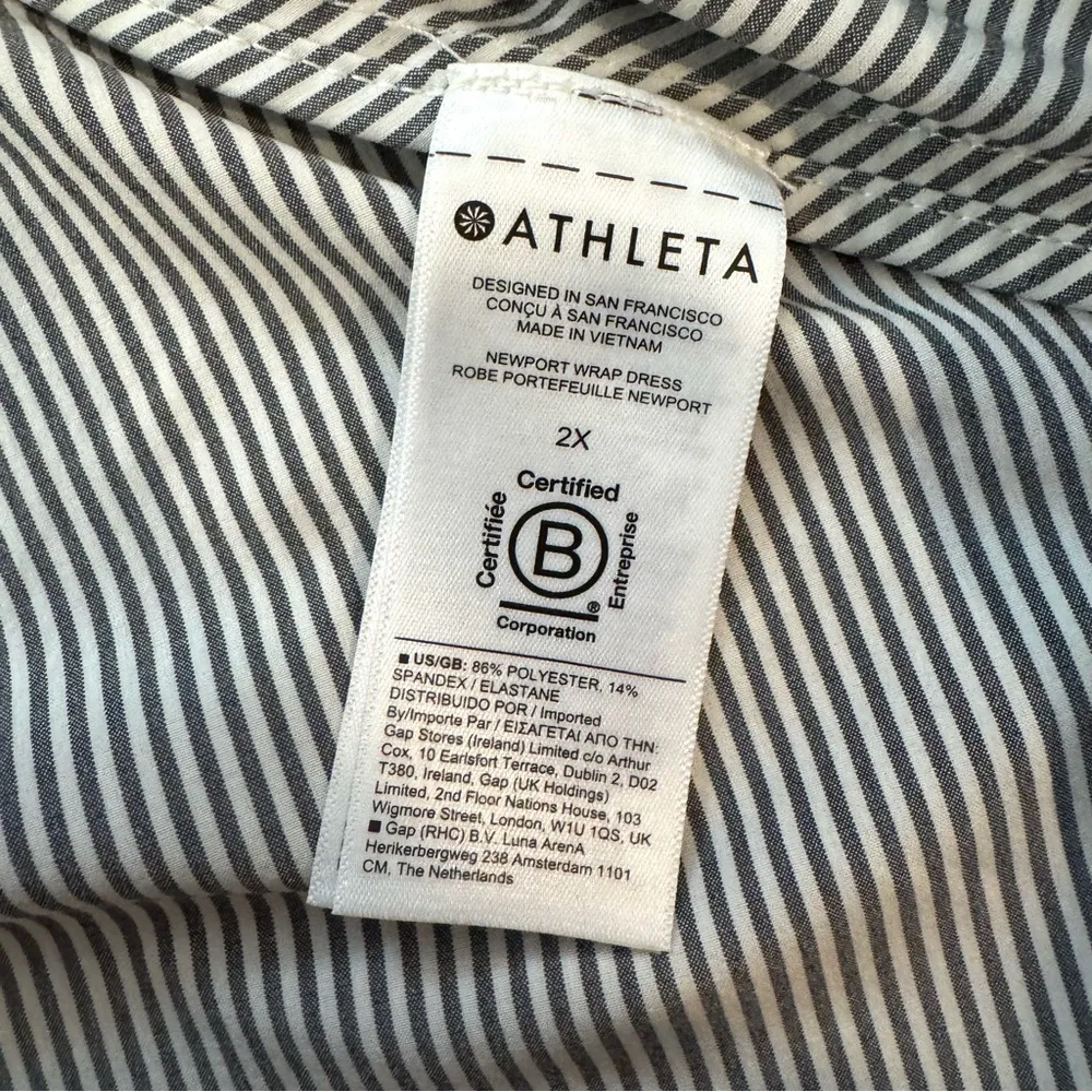 ATHLETA grey/white stripe wrap dress, plus size 2X - Image 9