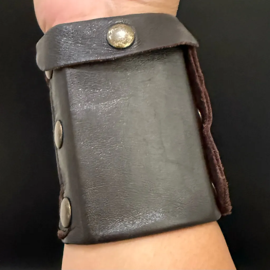 Vintage Handcrafted Brown Soft Leather Snap Button Wrist Wallet - Image 3