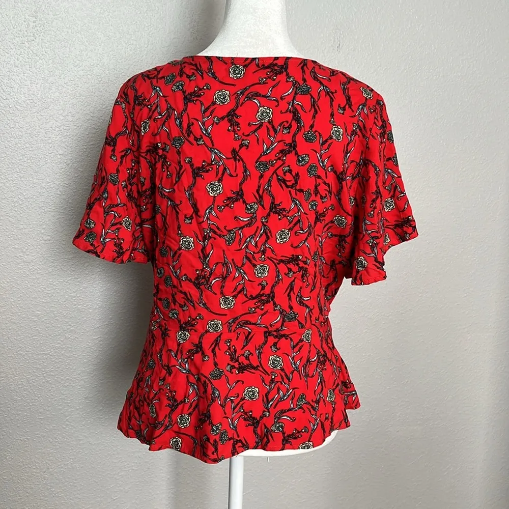 NSR Faux Wrap Peplum Blouse Red Print Size Medium - Image 8