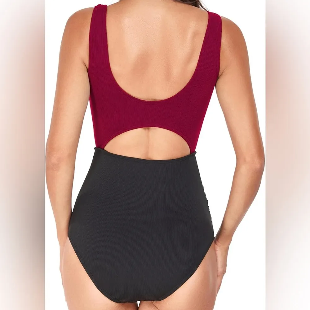 New Woman’s EastElegant Maternity Swimsuit with Cut Out Size Medium Padded Bra Pink - Image 5